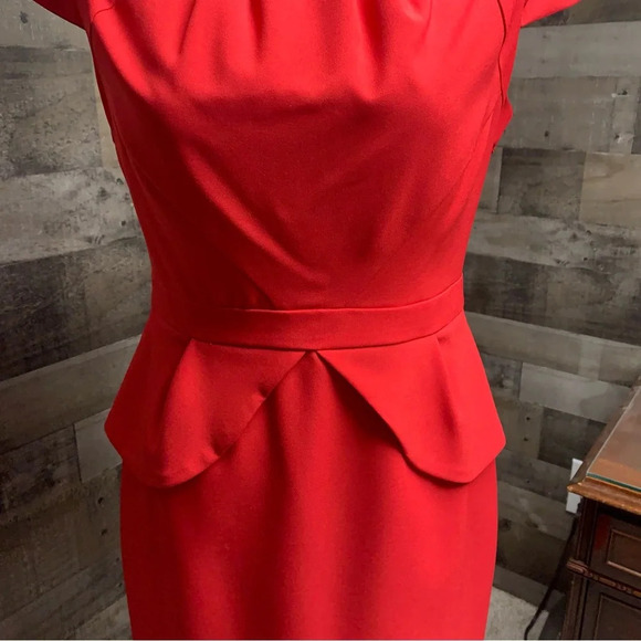 Dorothy Perkins size 12 bright red dress cap sleeves  hidden back zipper - Picture 2 of 8